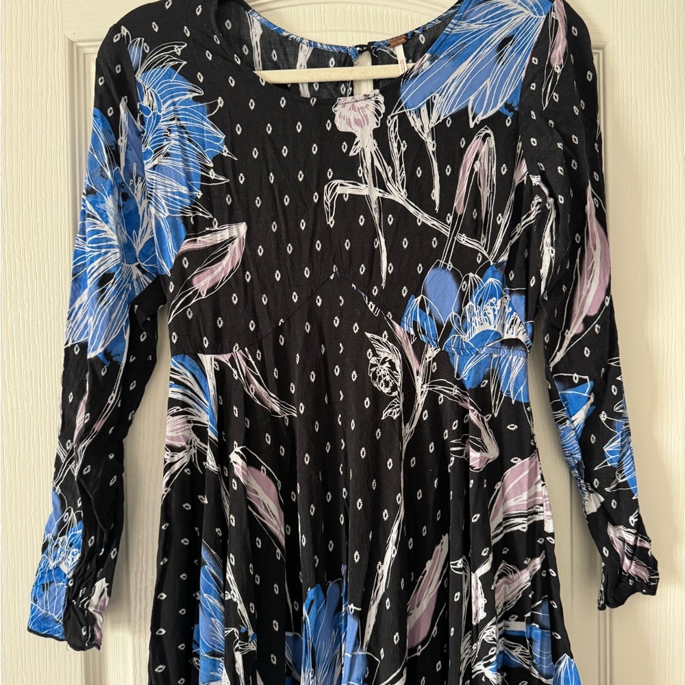 Free People floral boho maxi dress black blue long sleeve size S festival flowy